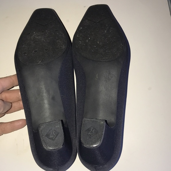 Women’s Lifestride Heels - Picture 7 of 9